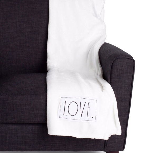 Rae Dunn White Plush Throw - Picture 2 of 3